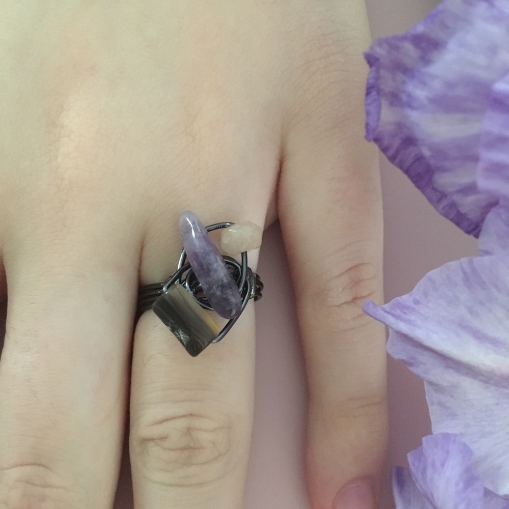Handmade wire wrapped ring.💕